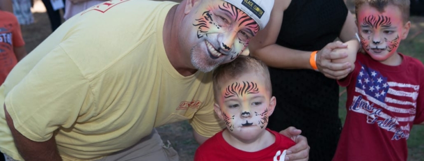 face-painters-are-great-for-a-family-fun-day-1030x687