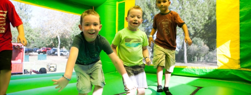inflatable-bouncers-for-kids-1030x687