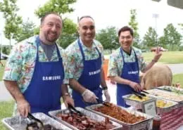 Samsung Leaders Serving Lunch to Employees