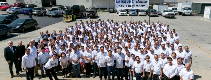 Samsung Dacor Group Photo of Employees at Cake Cutting Celebration Samsung-Dacor Merger Samsung Dacor Group Photo of Employees at Cake Cutting Celebration Samsung-Dacor Merger