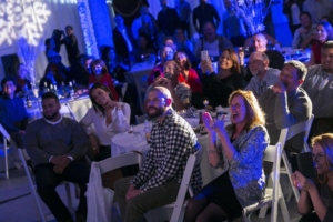 CastandCrew-Holiday-Crowd-Clapping-1030x687