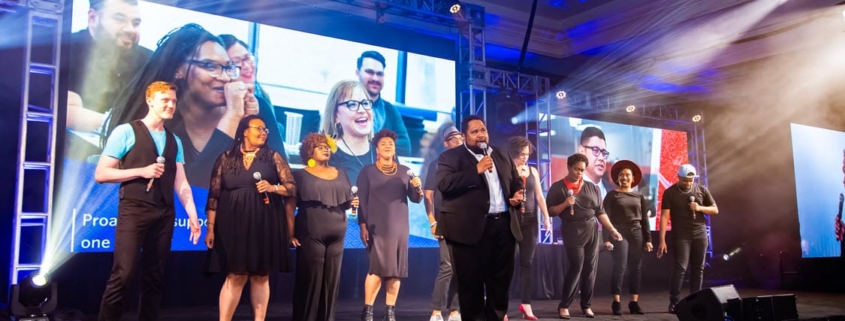 Live Musical Group Singing at Business Meeting with Lighting Live Musical Group Singing at Business Meeting with Lighting